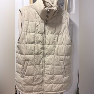 GAP Women's Beige Quilted Vest